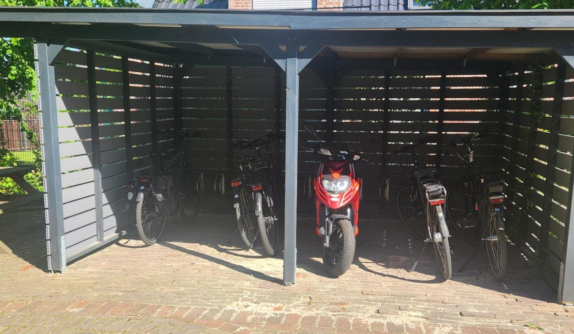 Friesischer Hof, Ferienwohnungen Mit Indoor Spielplatz, Kostenfreien Parkplatz Und W-Lan Hage Exterior photo
